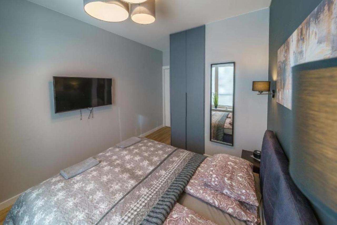 Butas Spacious And Cozy-city Center-snn65\59 *