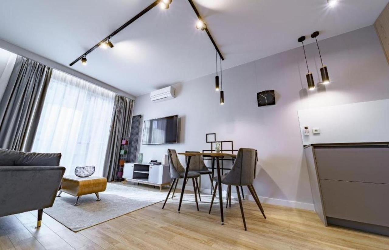 Butas Spacious And Cozy-city Center-snn65\59 *